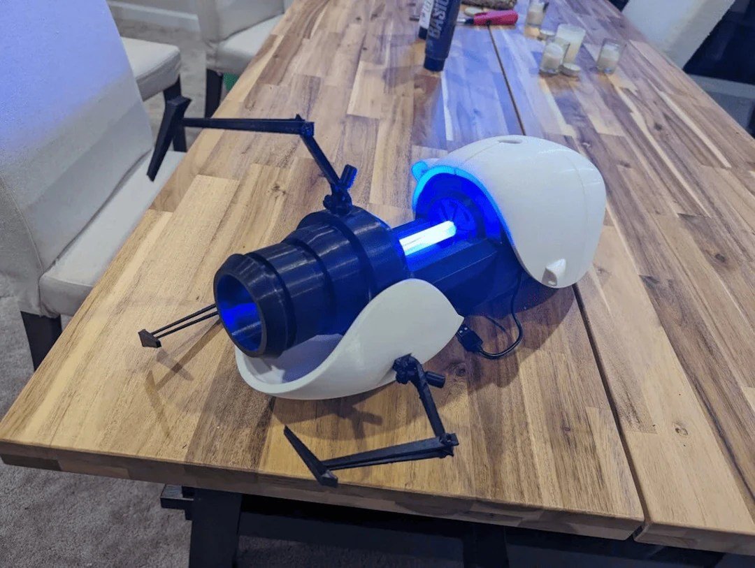 The atm10 Portal Gun Offers Instant Minecraft Teleportation With Unique Challenges
